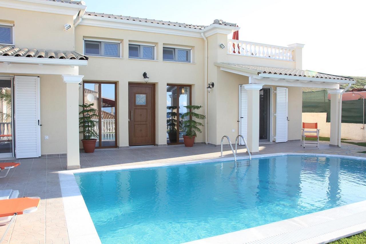 Villa De La Mer Agios Stefanos Avliotes  Exterior foto